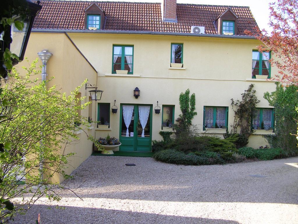 Logis Auberge A La Tete De Lard La Ferte-Imbault ภายนอก รูปภาพ