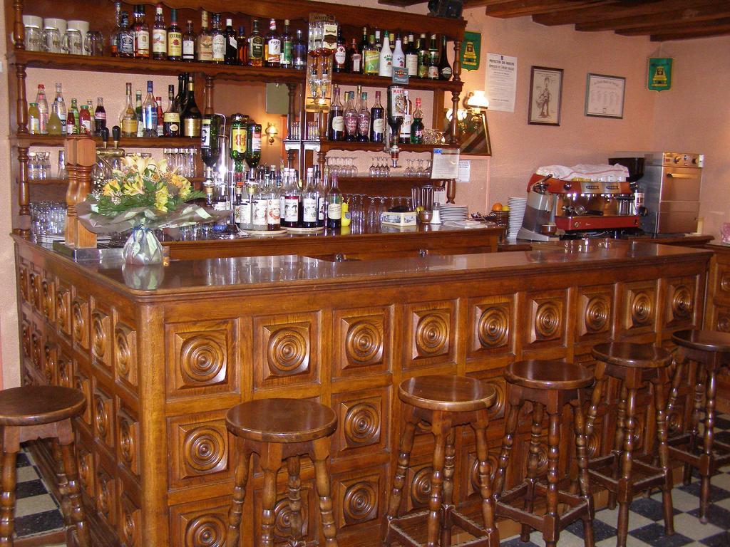 Logis Auberge A La Tete De Lard La Ferte-Imbault ภายนอก รูปภาพ