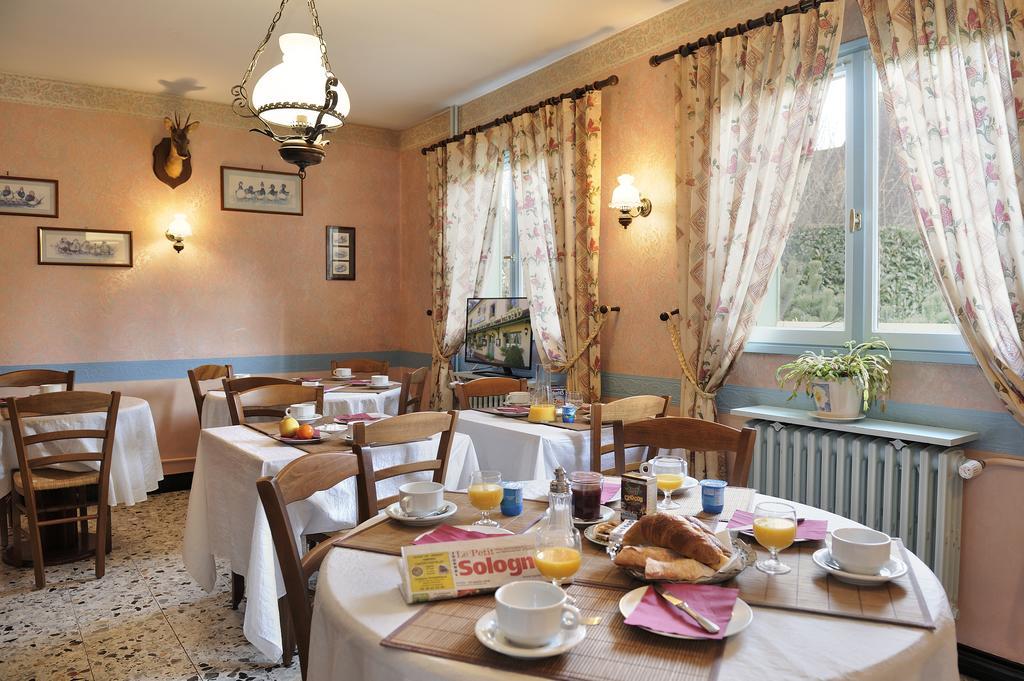 Logis Auberge A La Tete De Lard La Ferte-Imbault ภายนอก รูปภาพ