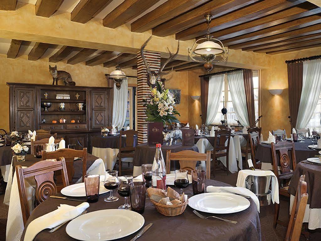 Logis Auberge A La Tete De Lard La Ferte-Imbault ภายนอก รูปภาพ